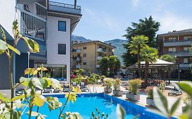Hotel Villa Delle Rose Lake Garda